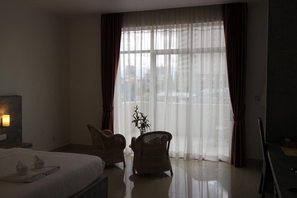 K9 Riverside Hotel Пном Пен Екстериор снимка
