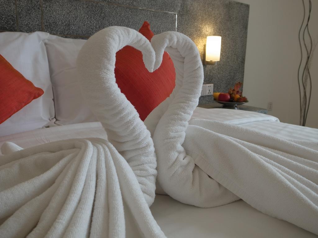 K9 Riverside Hotel Пном Пен Екстериор снимка