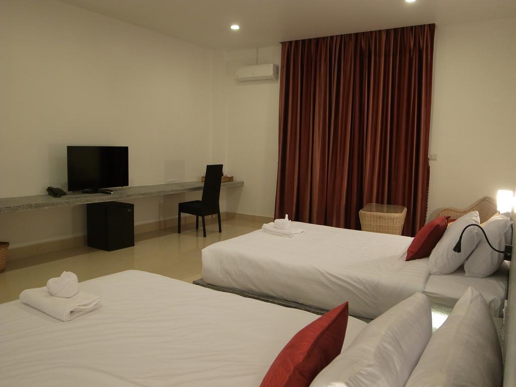 K9 Riverside Hotel Пном Пен Екстериор снимка