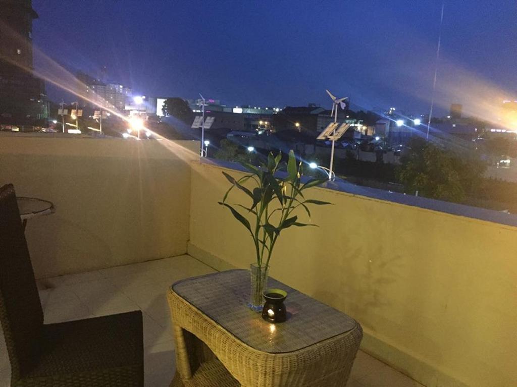 K9 Riverside Hotel Пном Пен Стая снимка